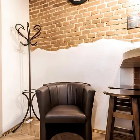 Cozy Apartments In The City Centre Lviv Exterior photo